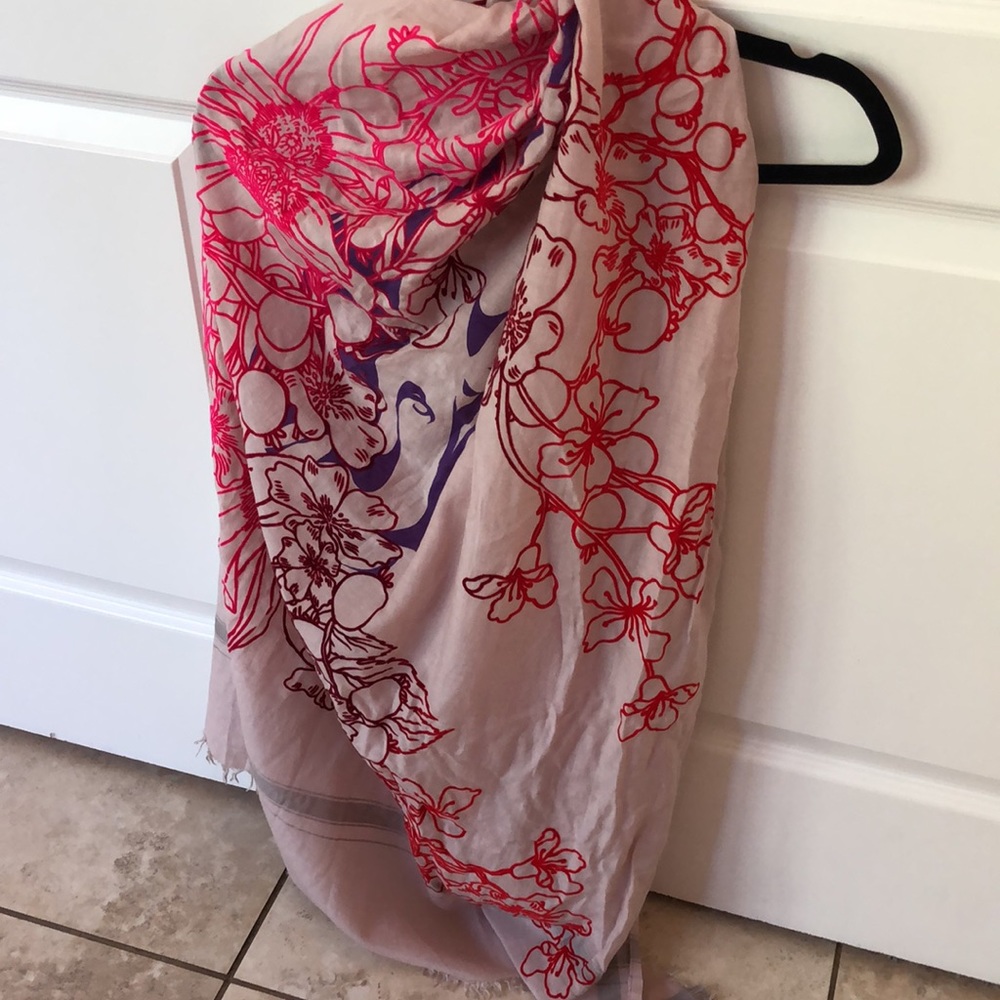 Leigh & Luca Flowered Scarf